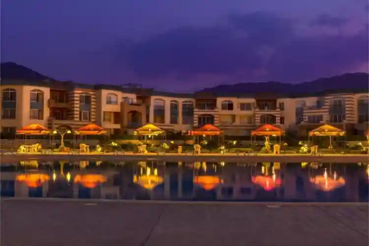 قرية بلومار العين السخنة